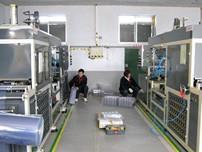 YX-17型折边机设备工作中